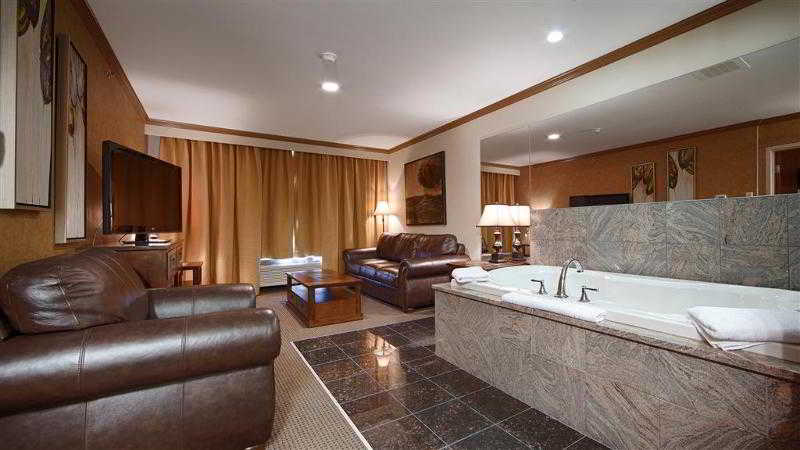 Camrose Resort Casino, BW Premier Collection