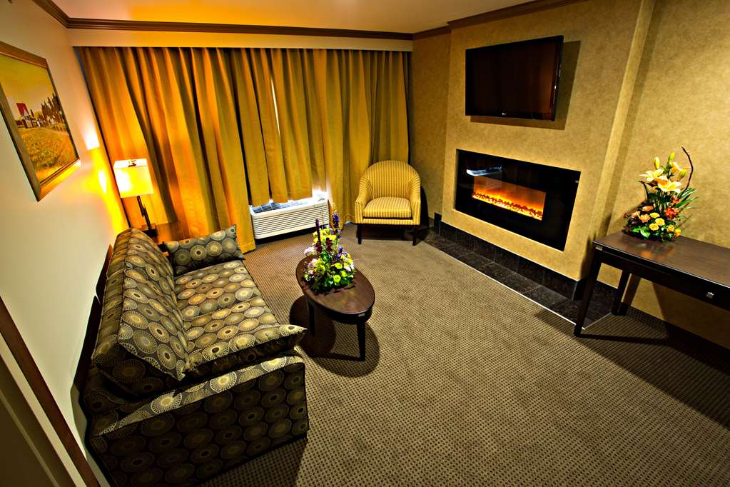 Camrose Resort Casino, BW Premier Collection