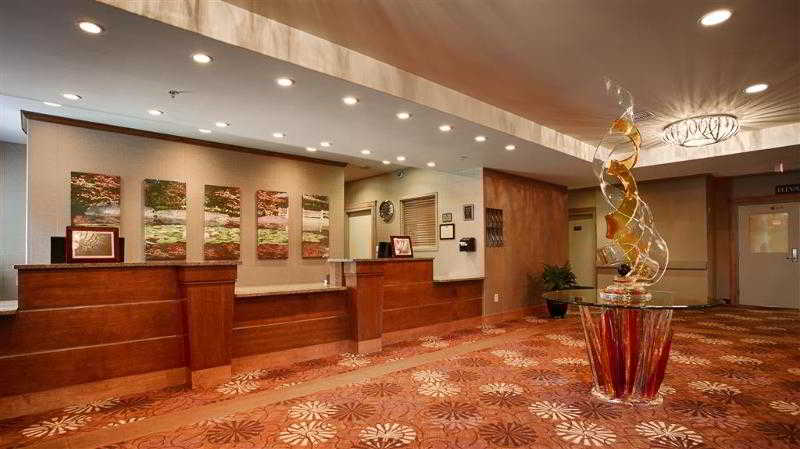 Camrose Resort Casino, BW Premier Collection