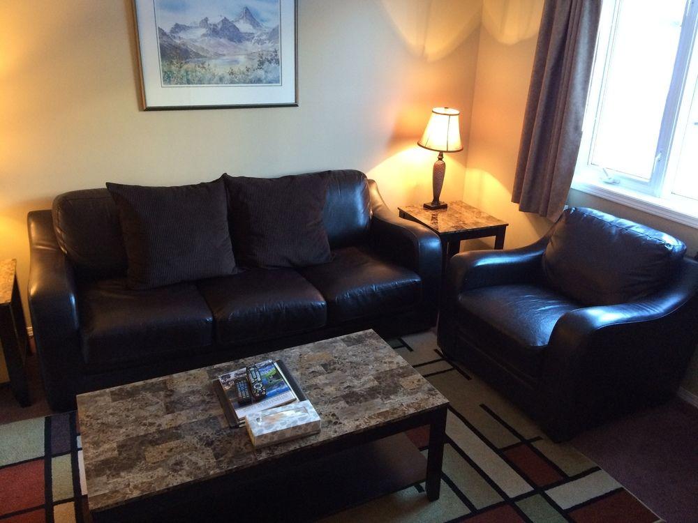 Canadian Rockies Chalets