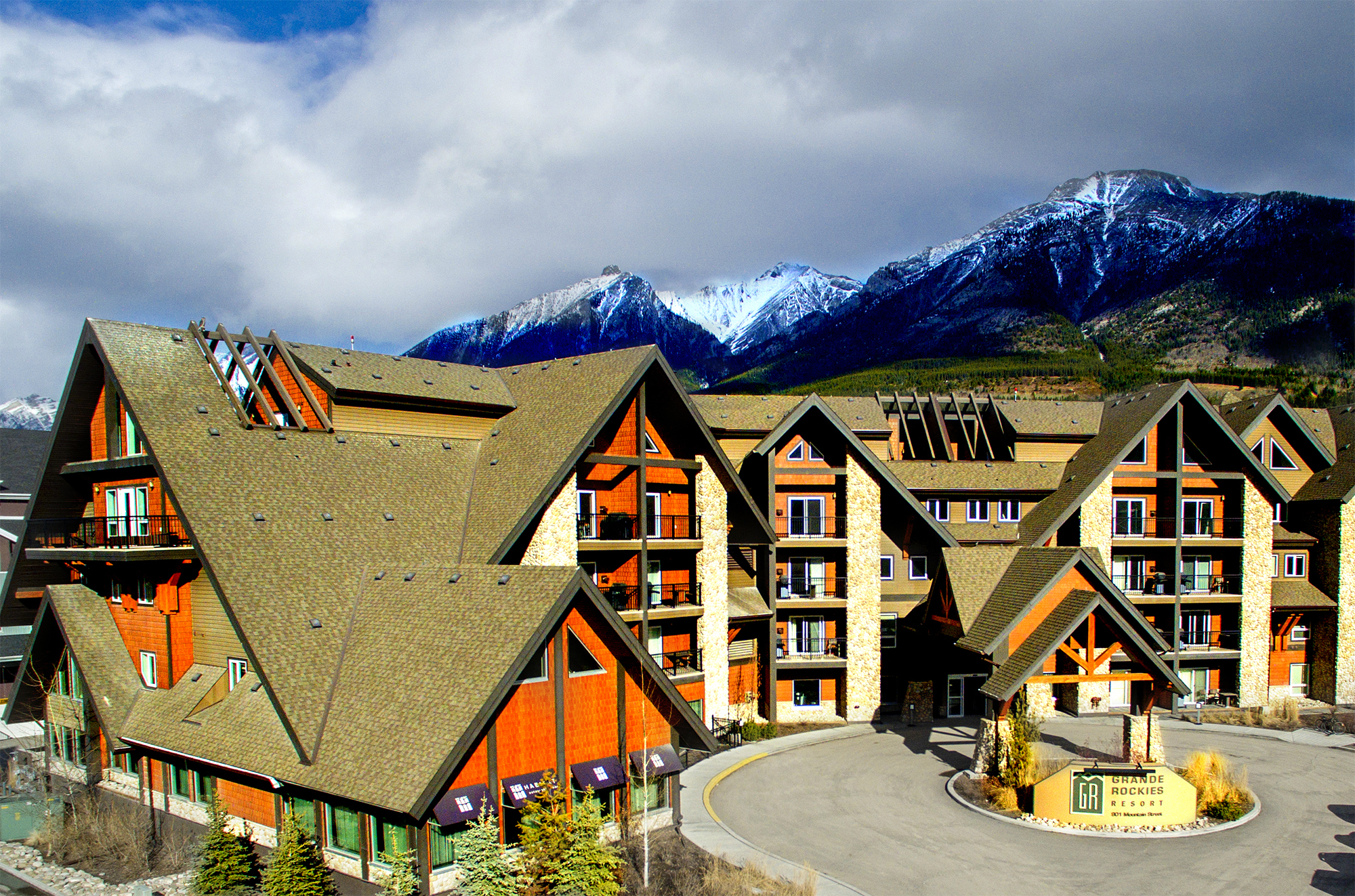 Grande Rockies Resort