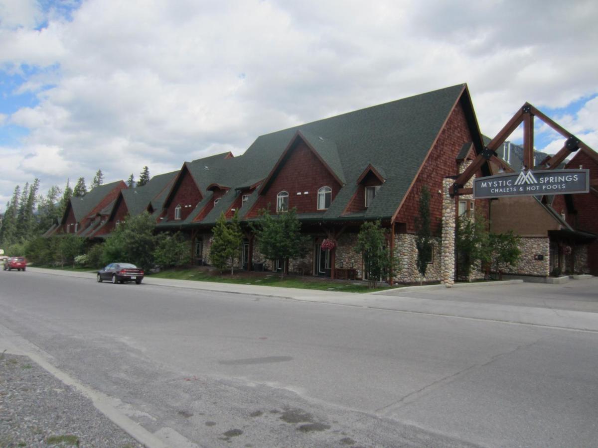Mystic Springs Chalets