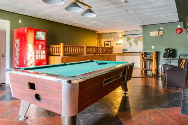 Basecamp  Lodge Canmore