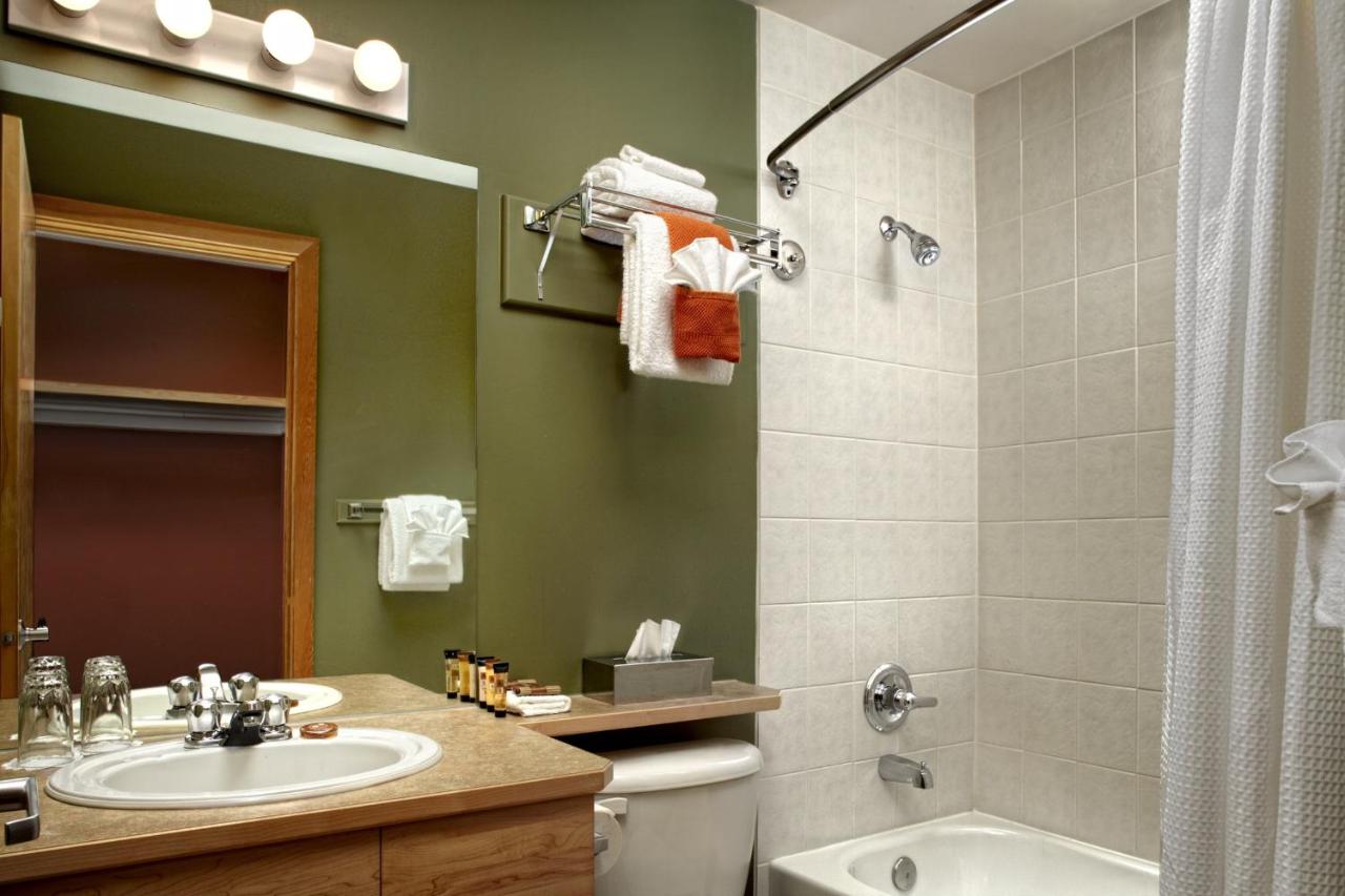 Windtower Lodge & Suites