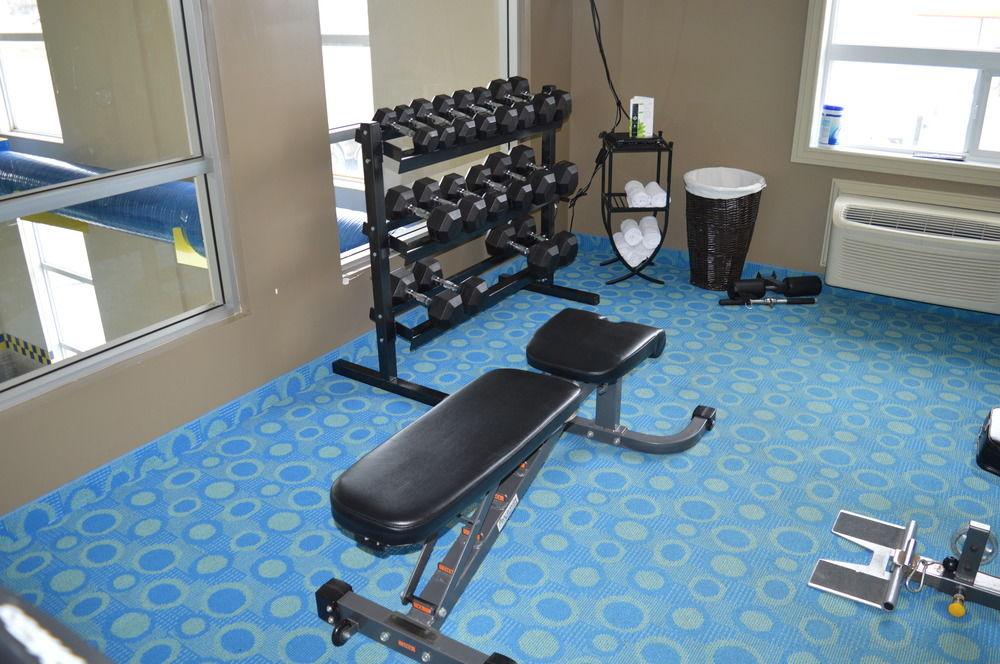 Redwood Inn & Suites