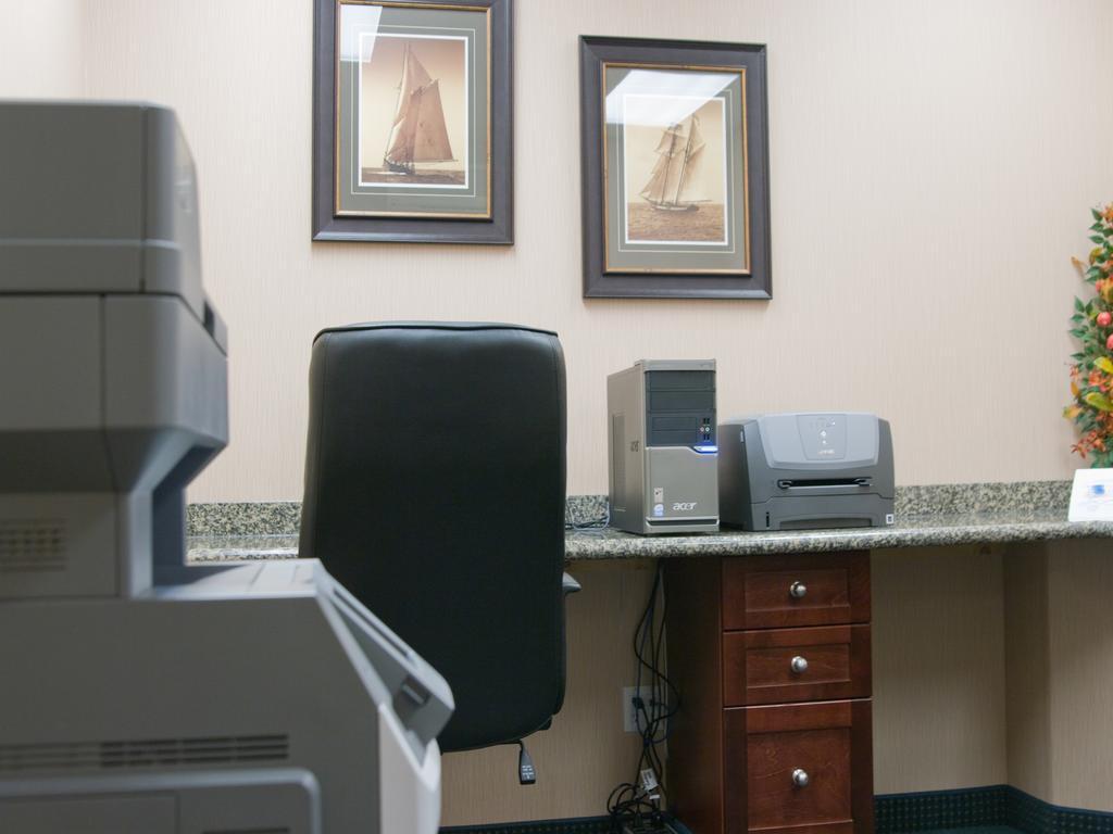 Redwood Inn & Suites