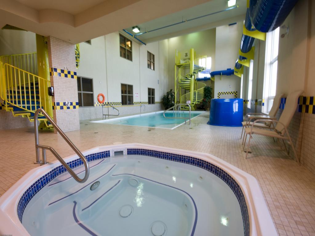 Redwood Inn & Suites