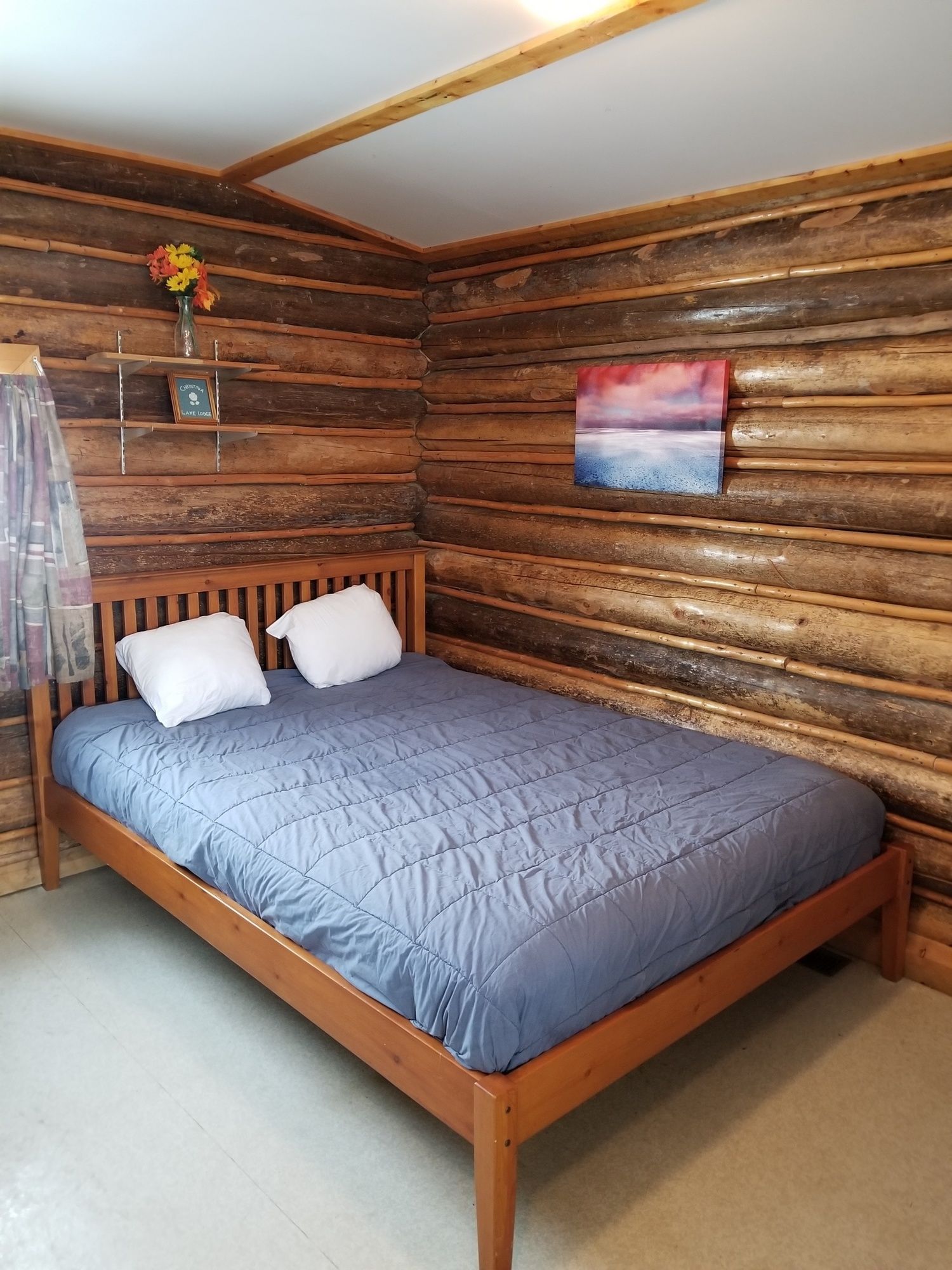 Christina Lake Lodge