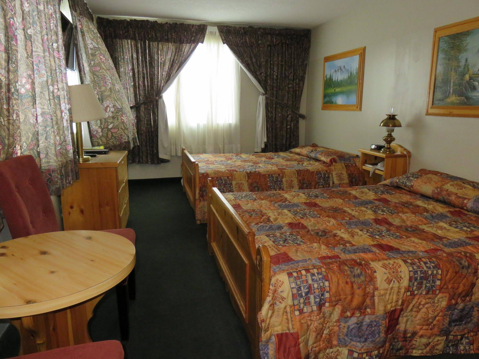 Bighorn Inn & Suites