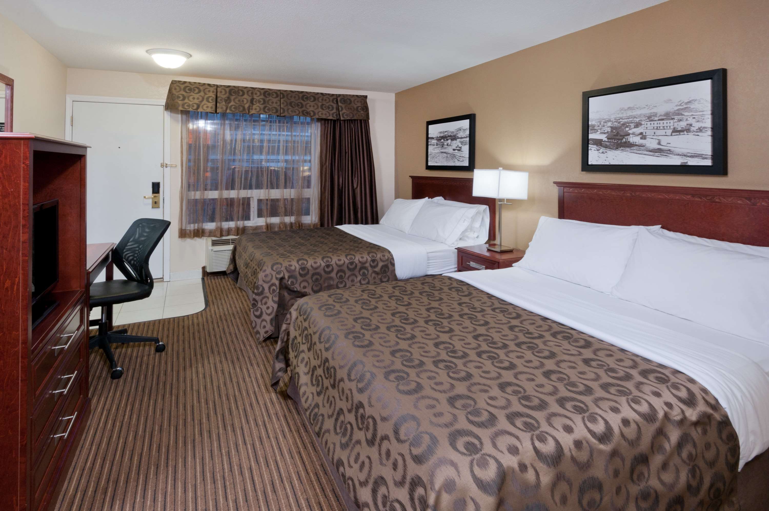 SureStay Plus Hotel by Best Western Drumheller