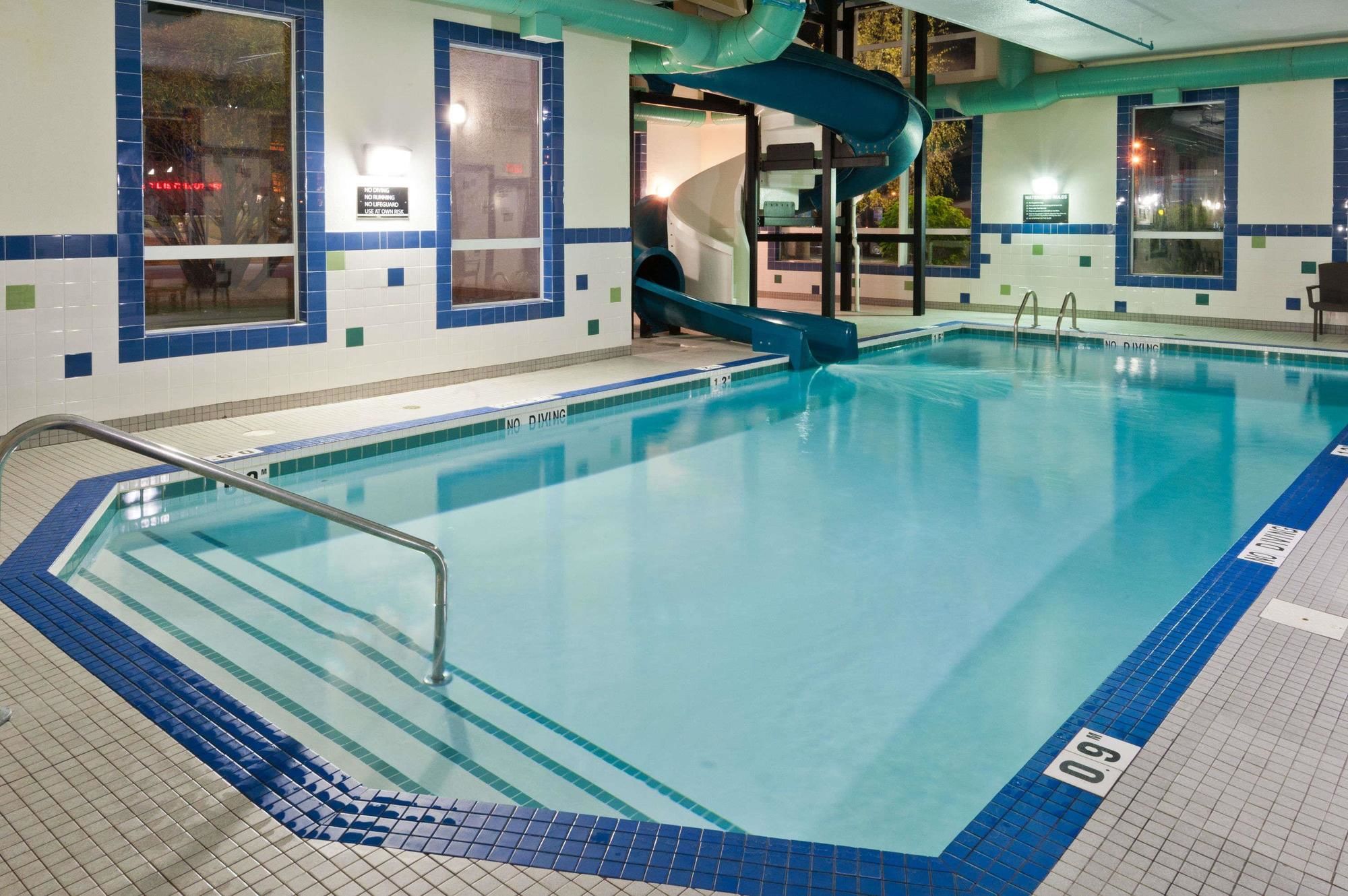 SureStay Plus Hotel by Best Western Drumheller