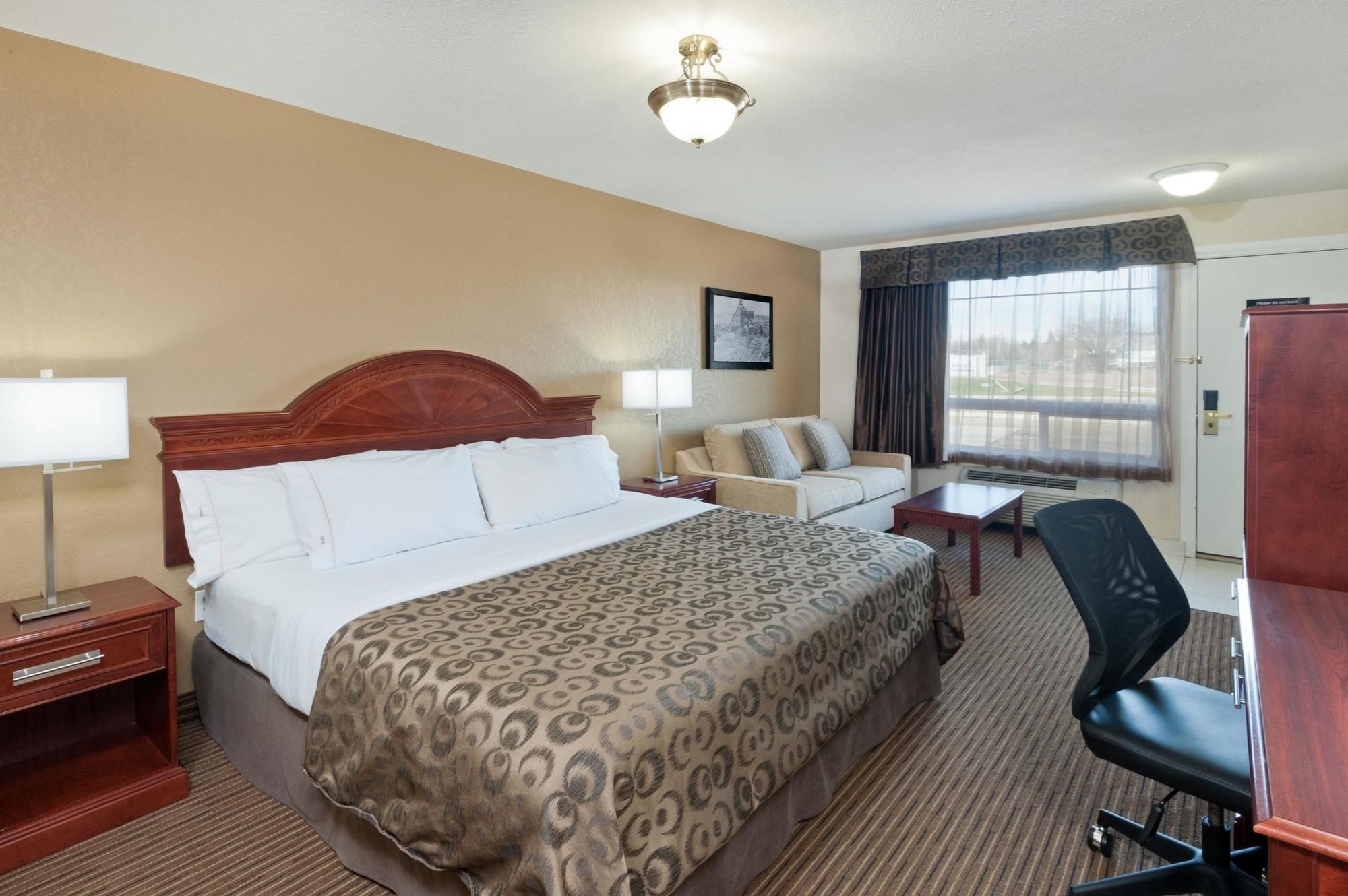 SureStay Plus Hotel by Best Western Drumheller