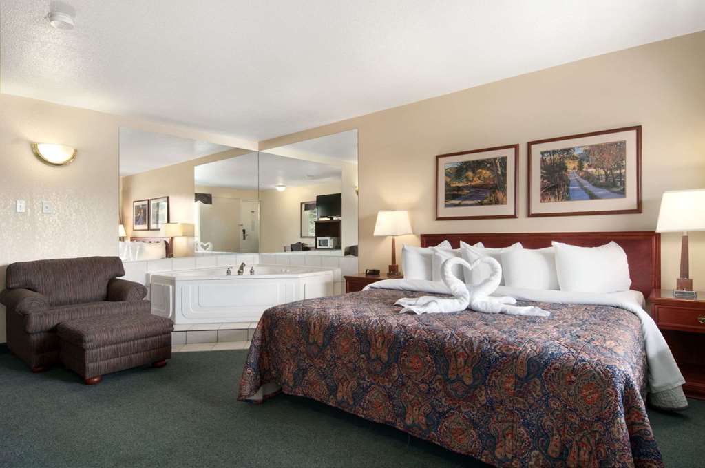 Travelodge by Wyndham Drumheller