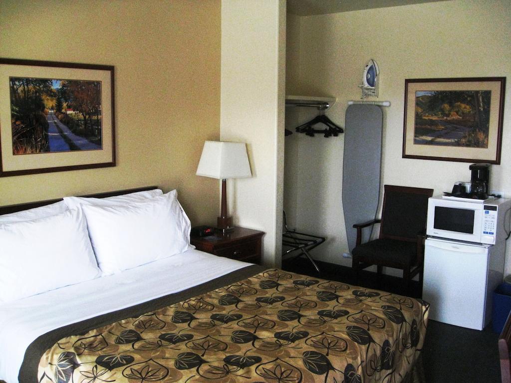 Travelodge by Wyndham Drumheller