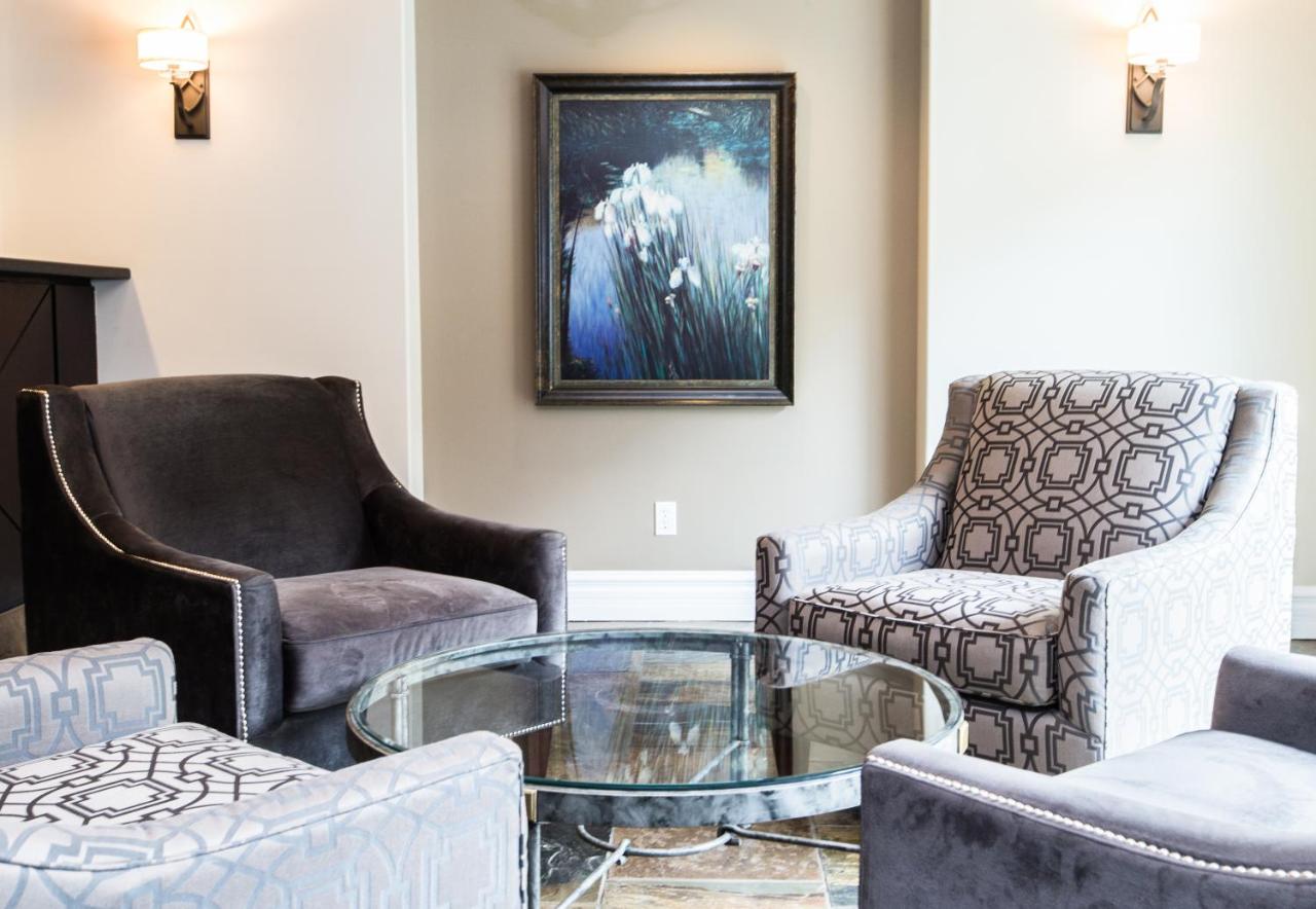 Canterra Suites Apartment Hotel