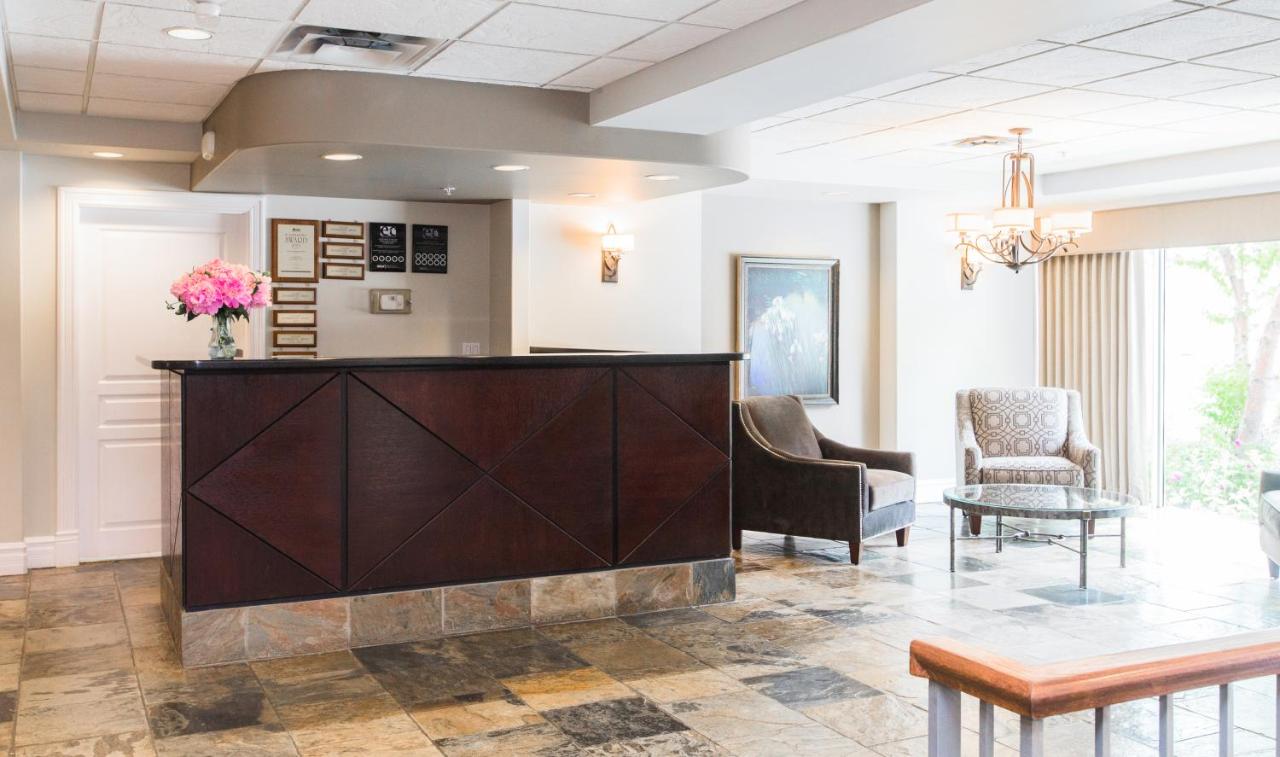 Canterra Suites Apartment Hotel