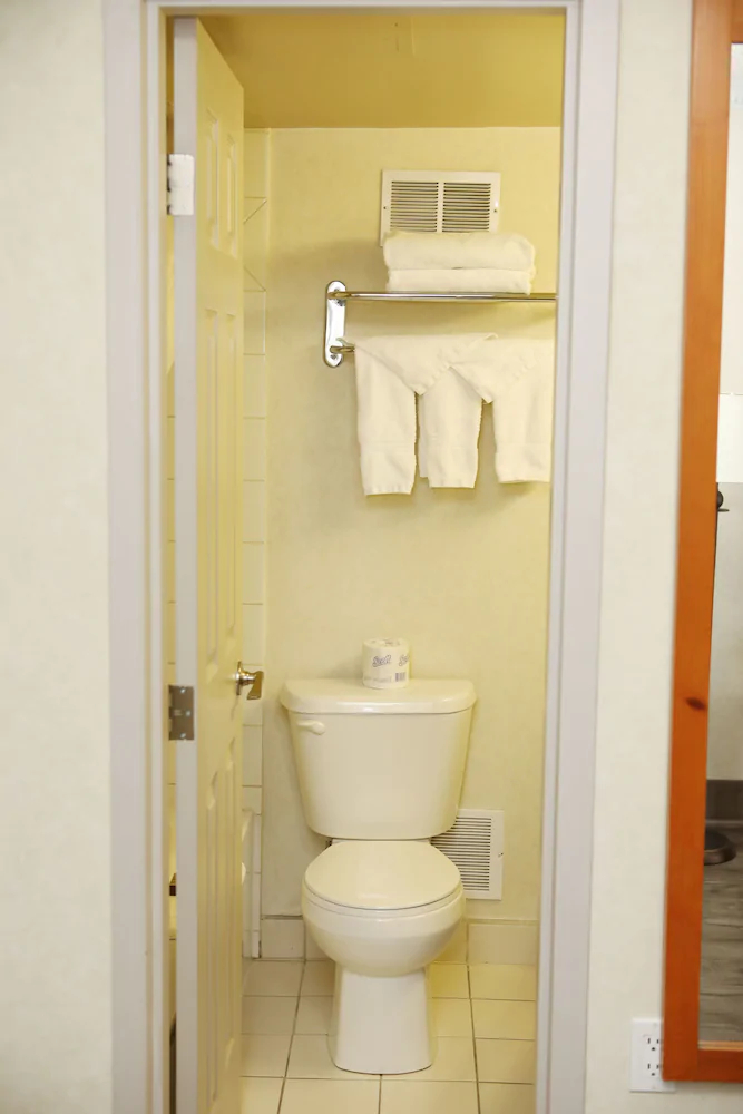 Continental Inn And Suites