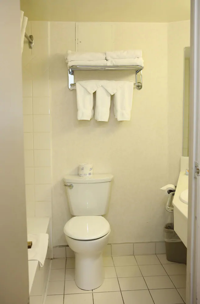 Continental Inn And Suites