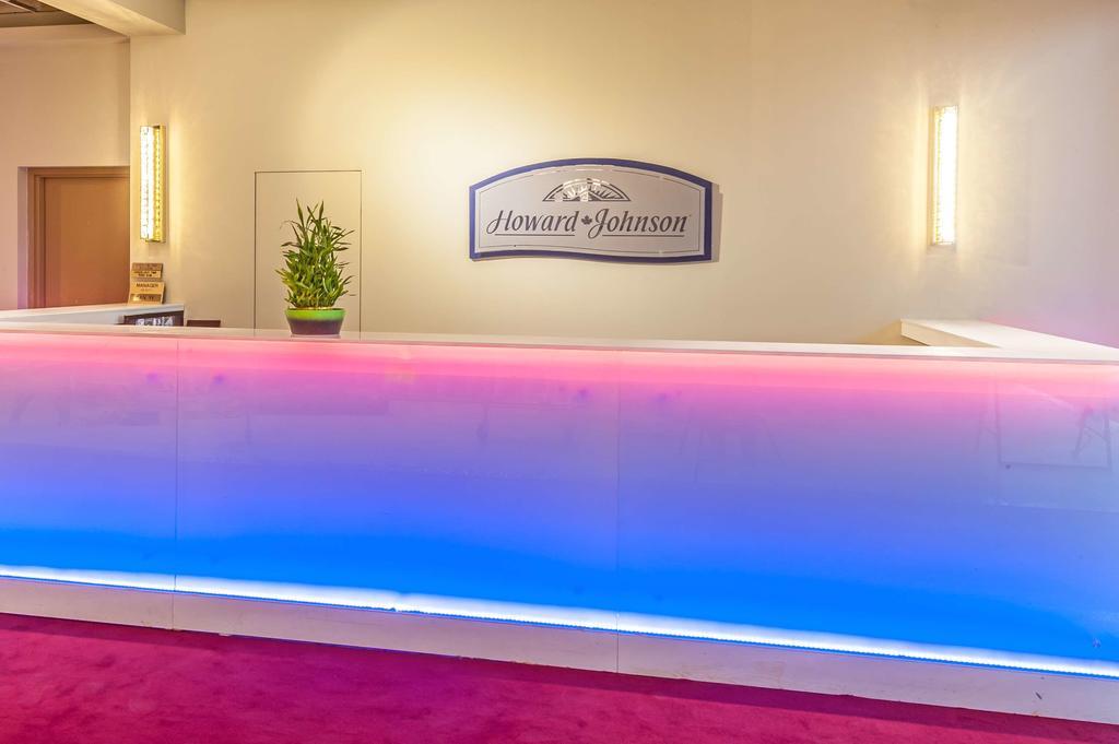 Bedfort Inn & Suites