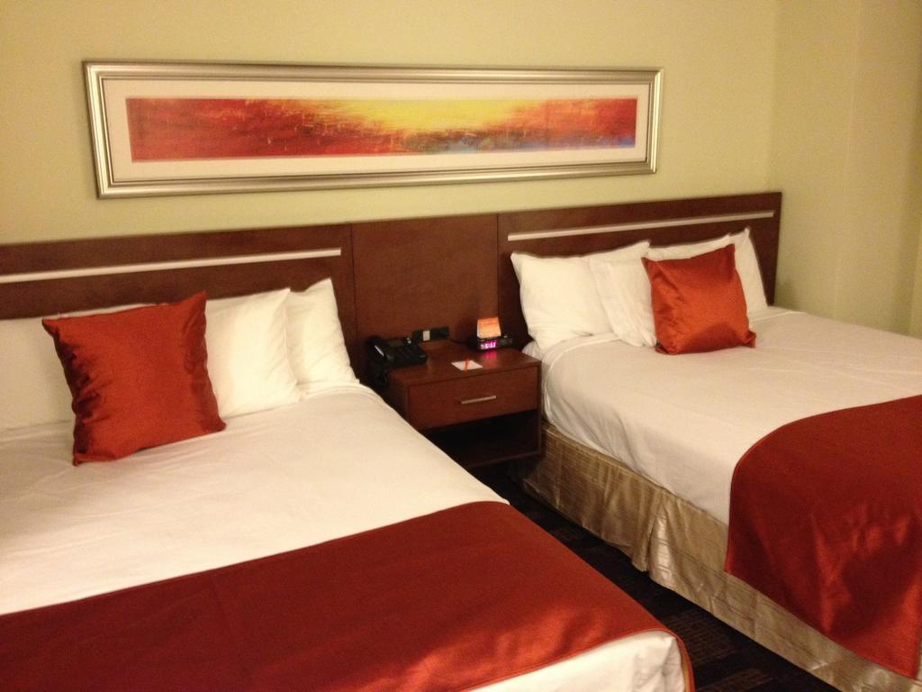 Bedfort Inn & Suites