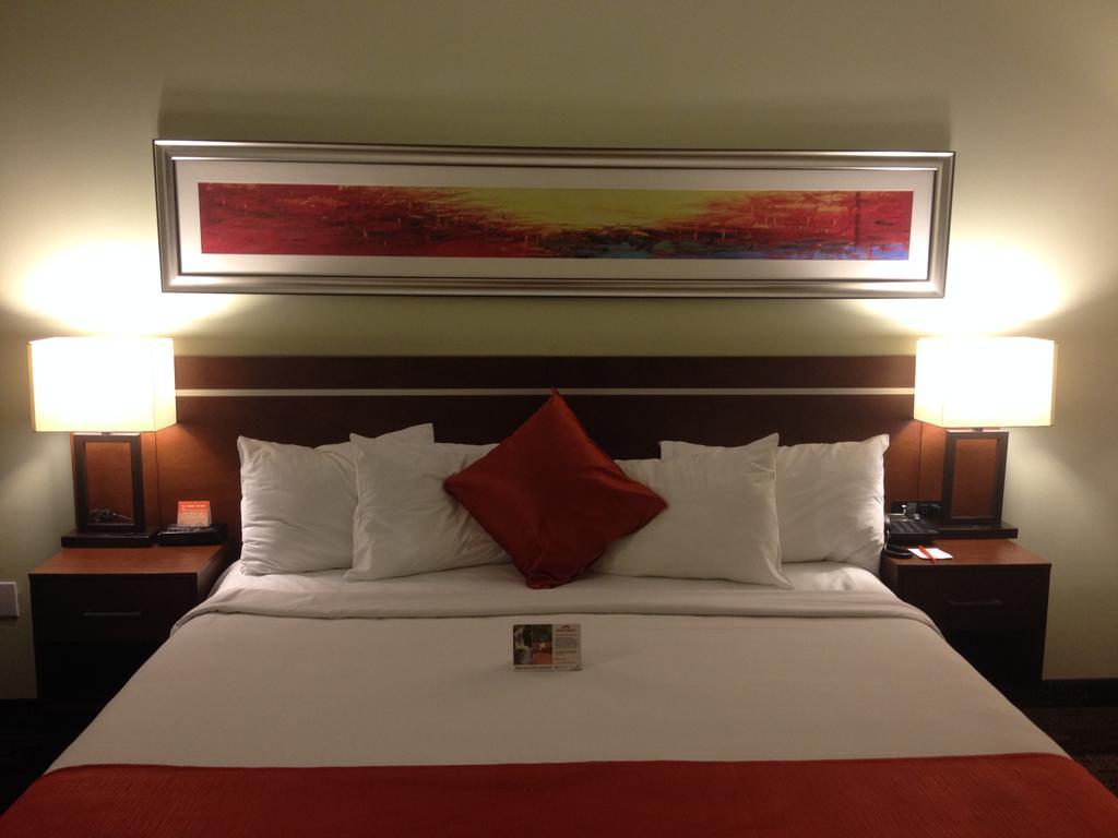 Bedfort Inn & Suites