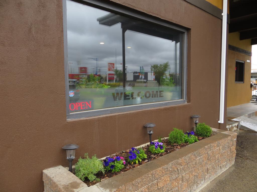 Knights Inn Edmonton South
