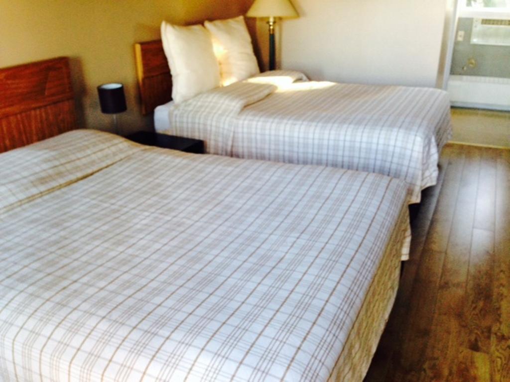 Knights Inn Edmonton South