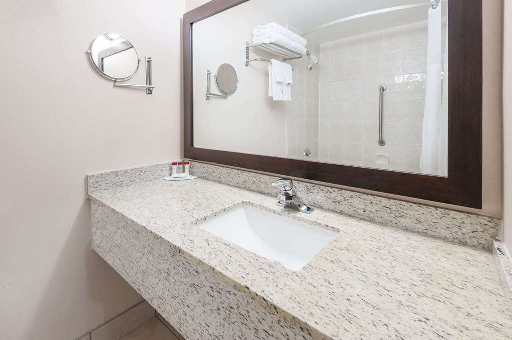 Ramada by Wyndham Edmonton South