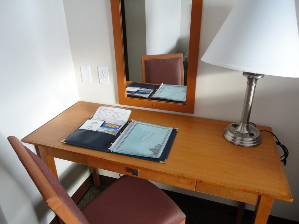 Travelodge by Wyndham Edmonton East