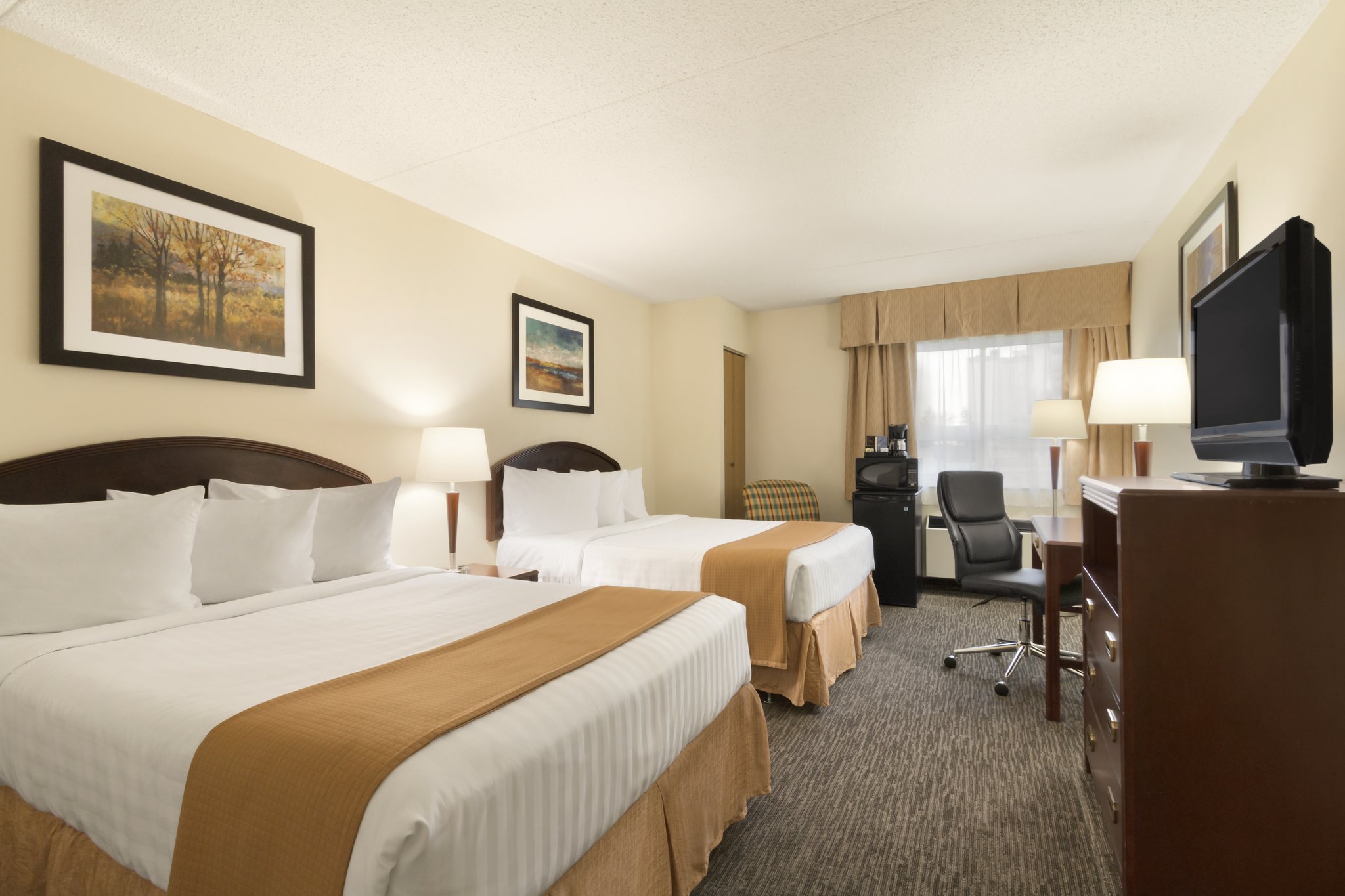 Travelodge by Wyndham Edmonton South