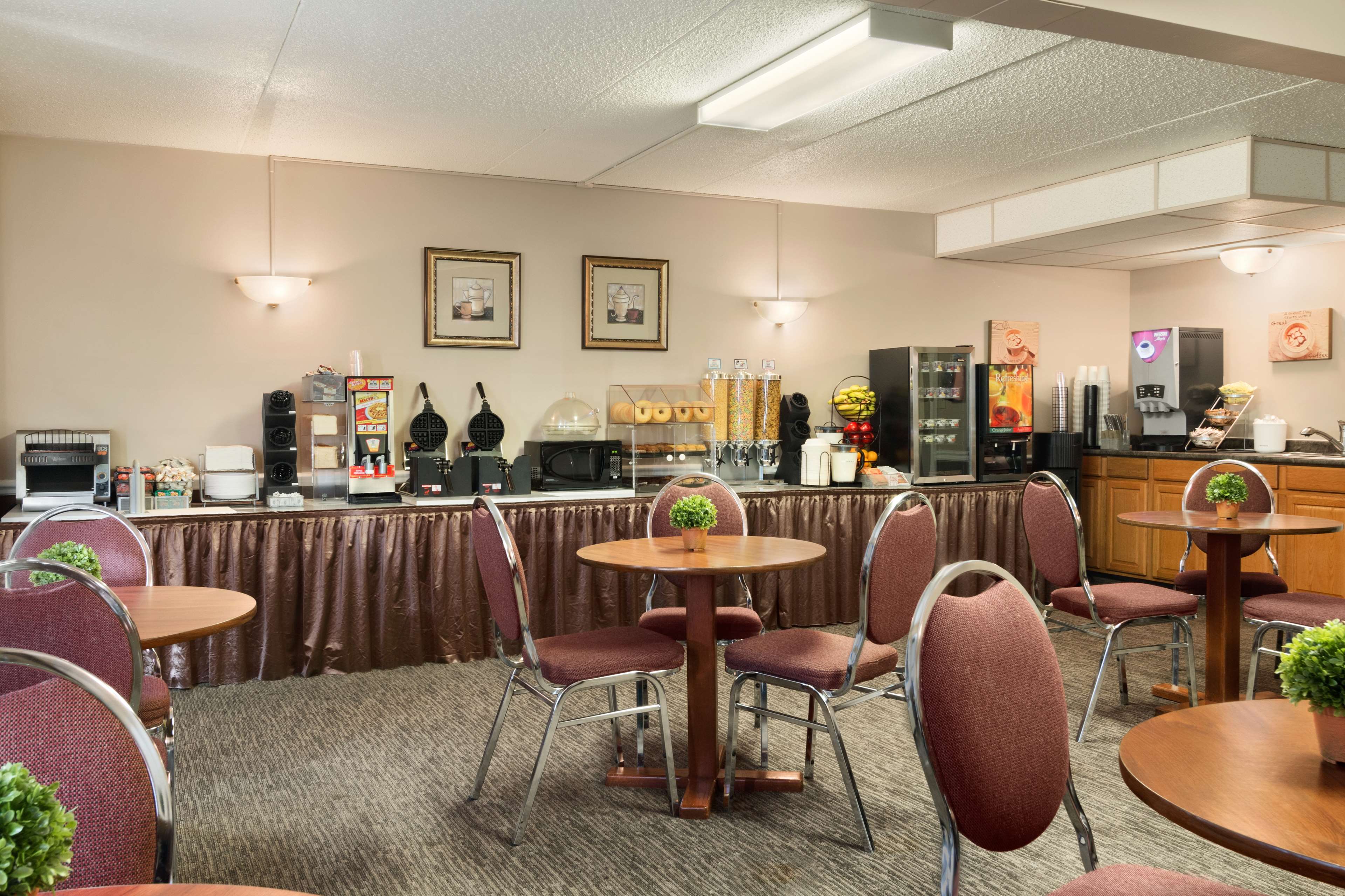 Travelodge by Wyndham Edmonton South