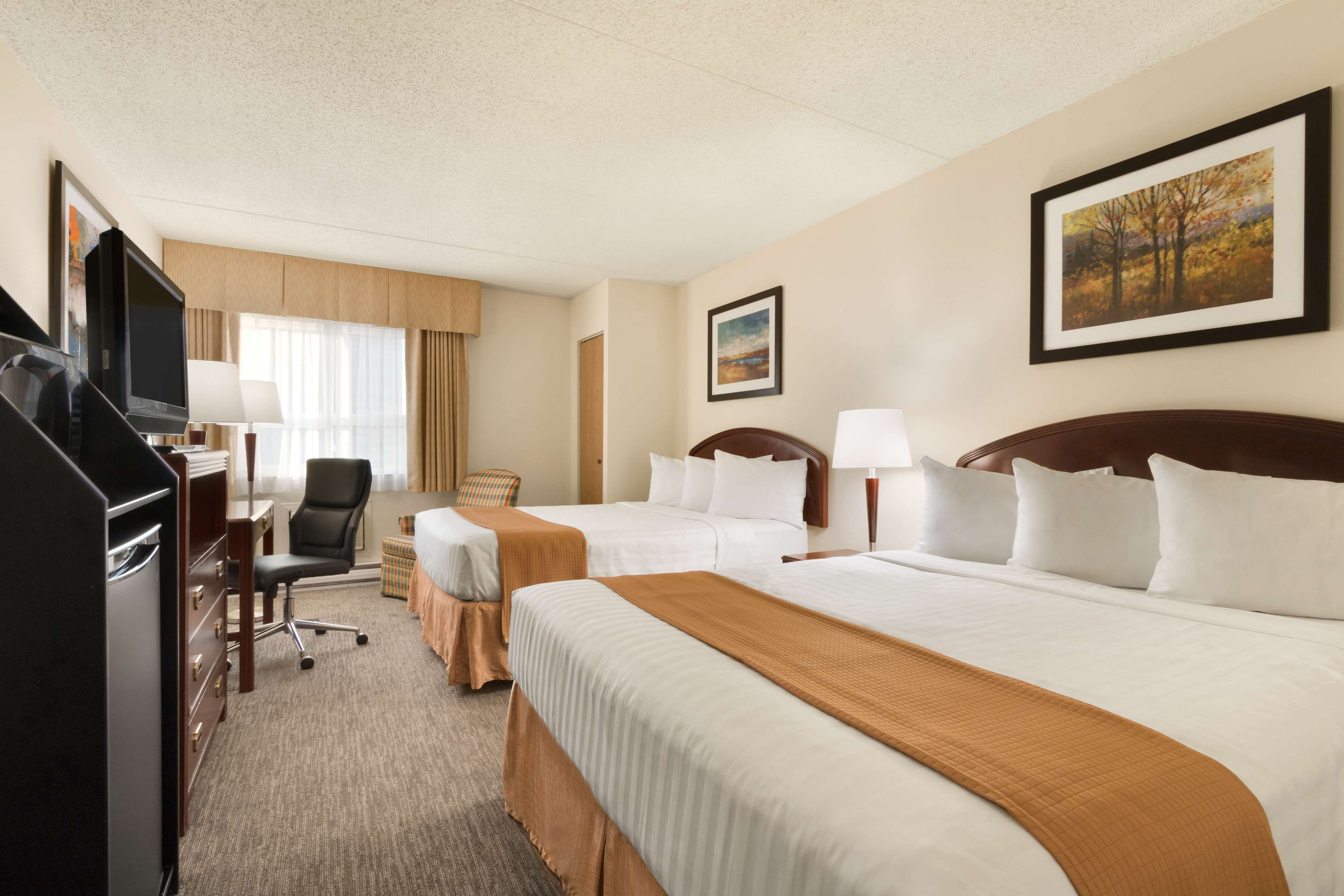 Travelodge by Wyndham Edmonton South