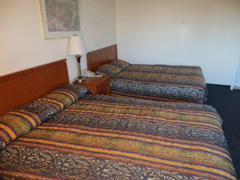 Westgate Inn