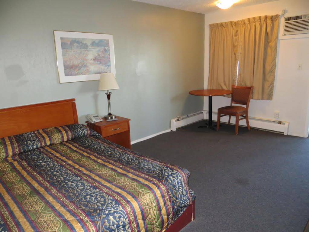 Westgate Inn