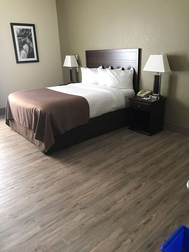 Best Western High Road Inn