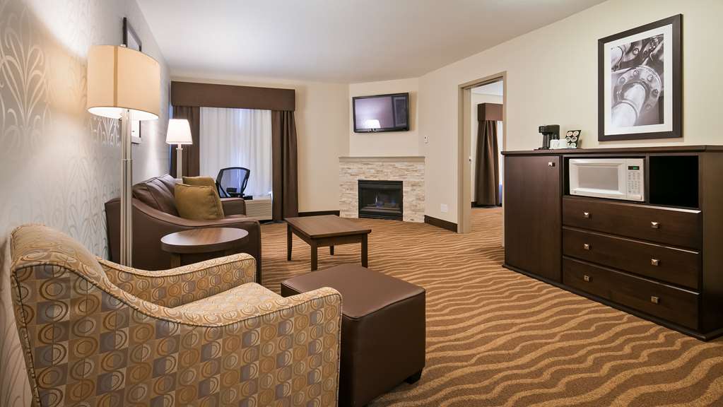 Best Western High Road Inn