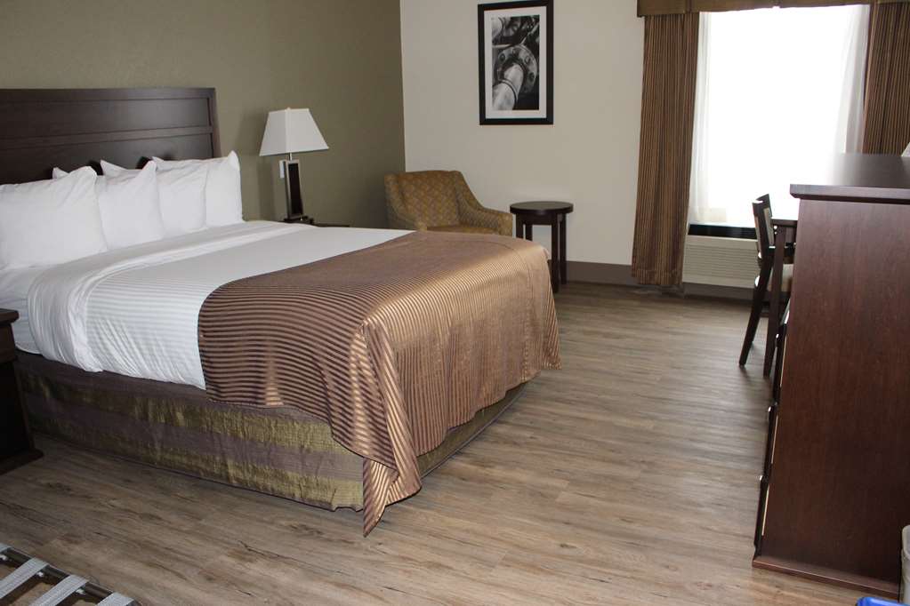 Best Western High Road Inn