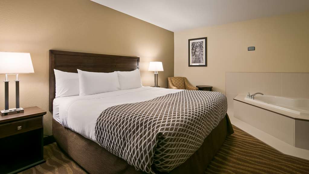 Best Western High Road Inn
