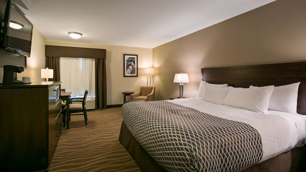 Best Western High Road Inn