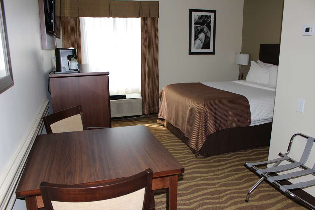 Best Western High Road Inn