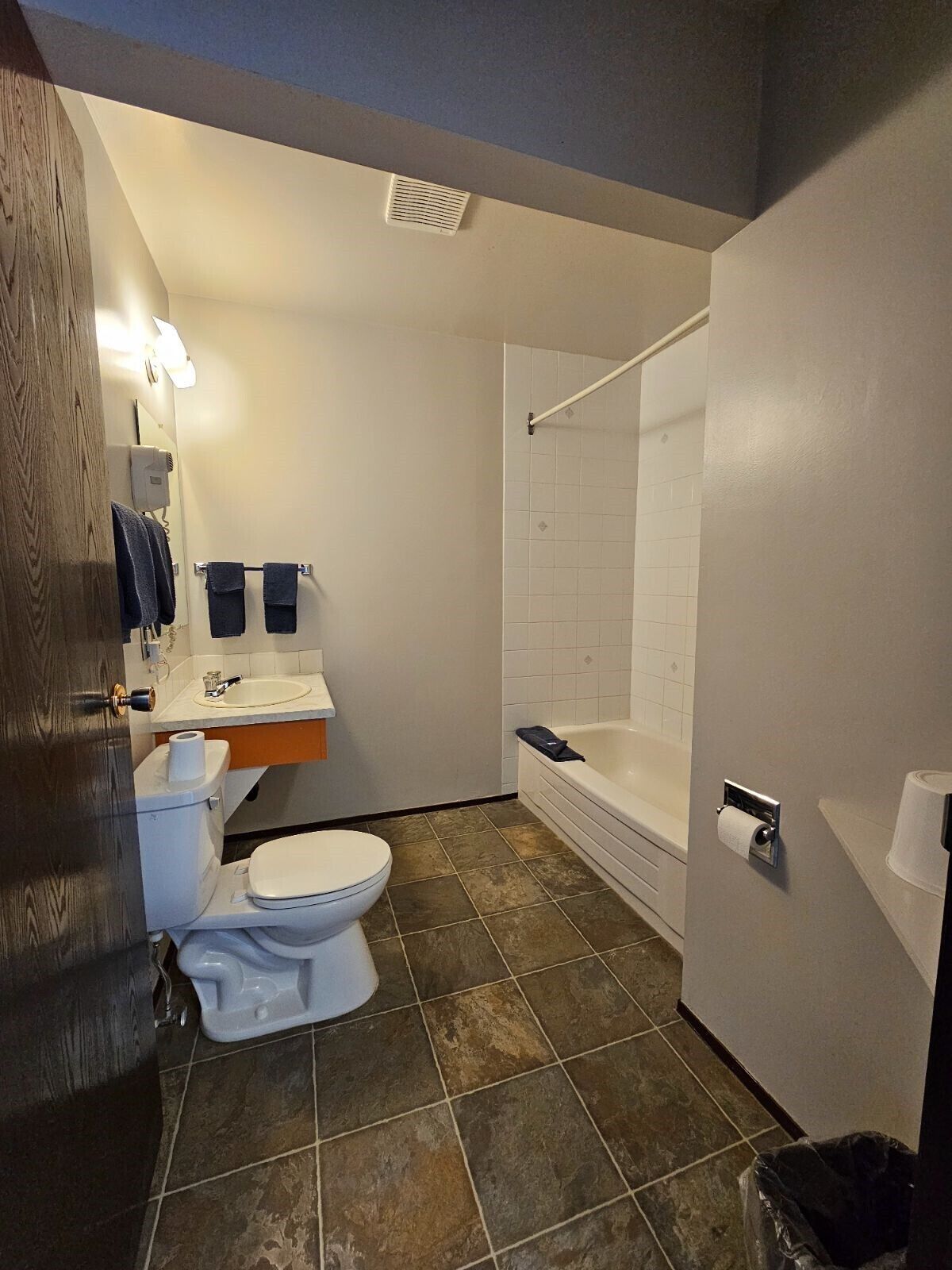 Howard Johnson by Wyndham Edson