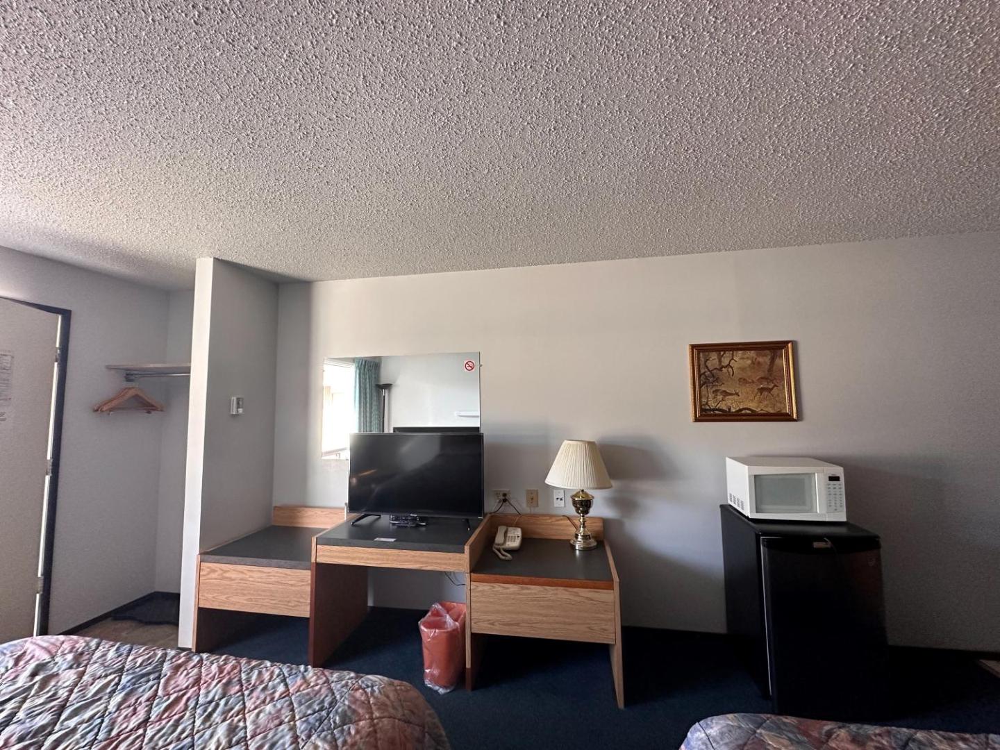 Howard Johnson by Wyndham Edson