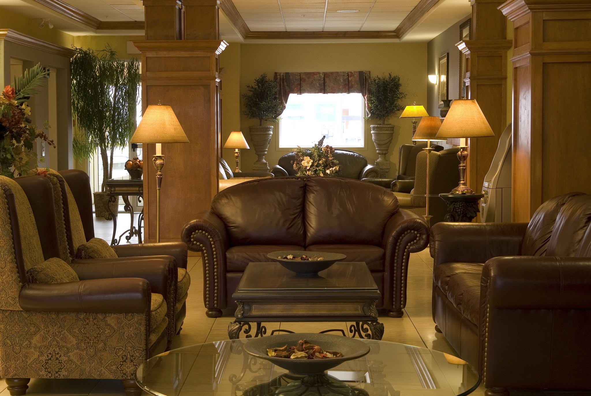 Merit Hotel & Suites