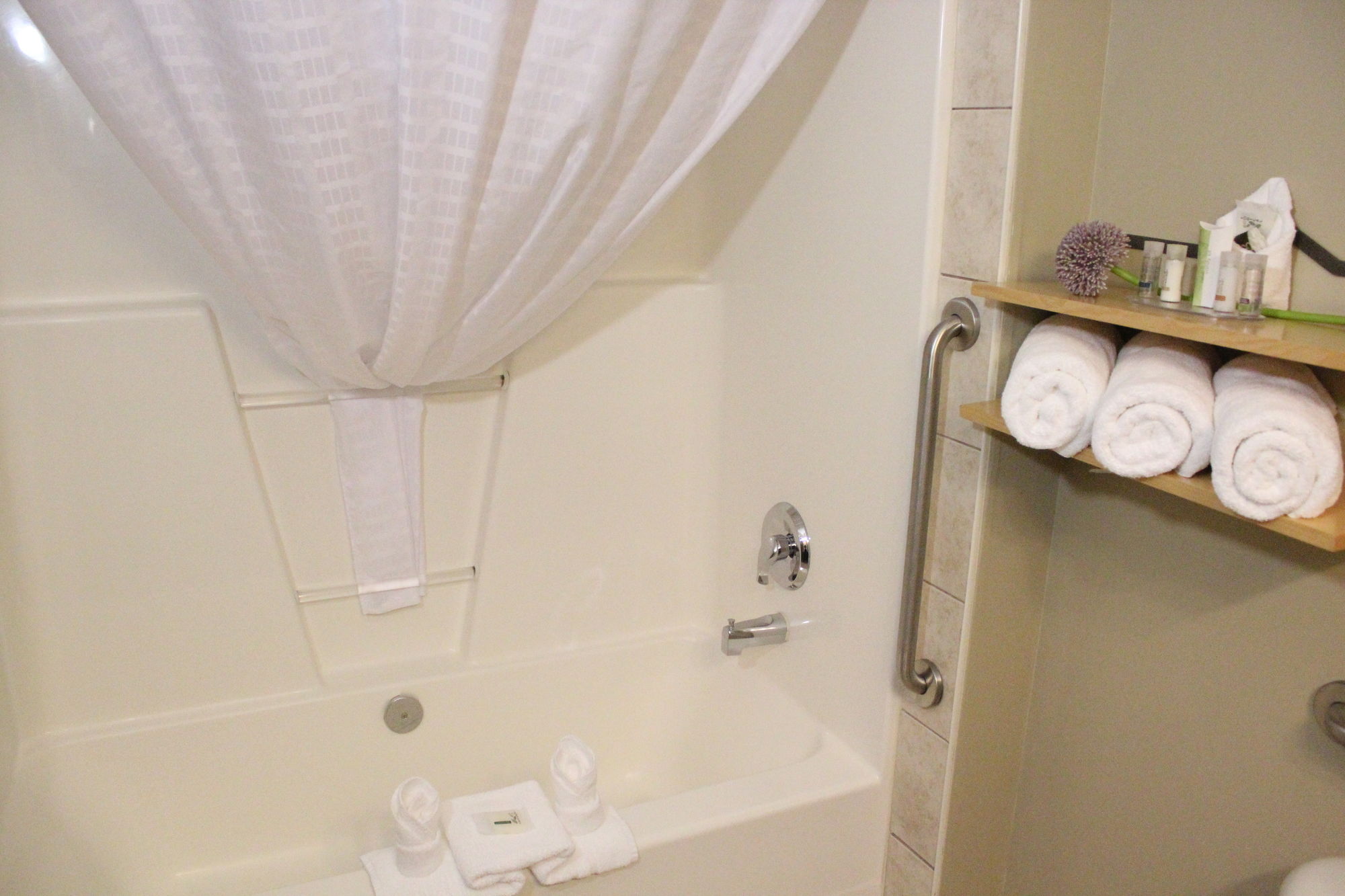 Travelodge by Wyndham Fort McMurray