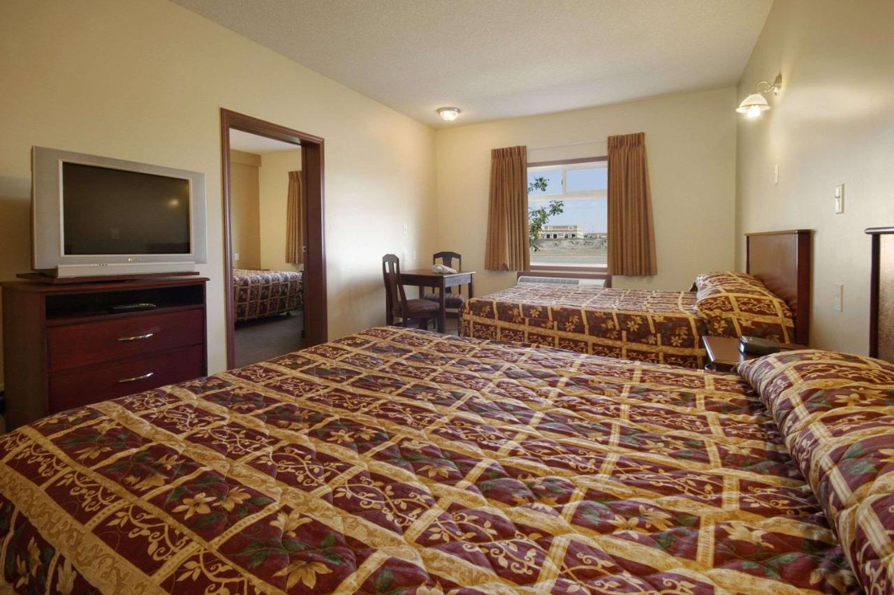 Super 8 by Wyndham Fort Saskatchewan