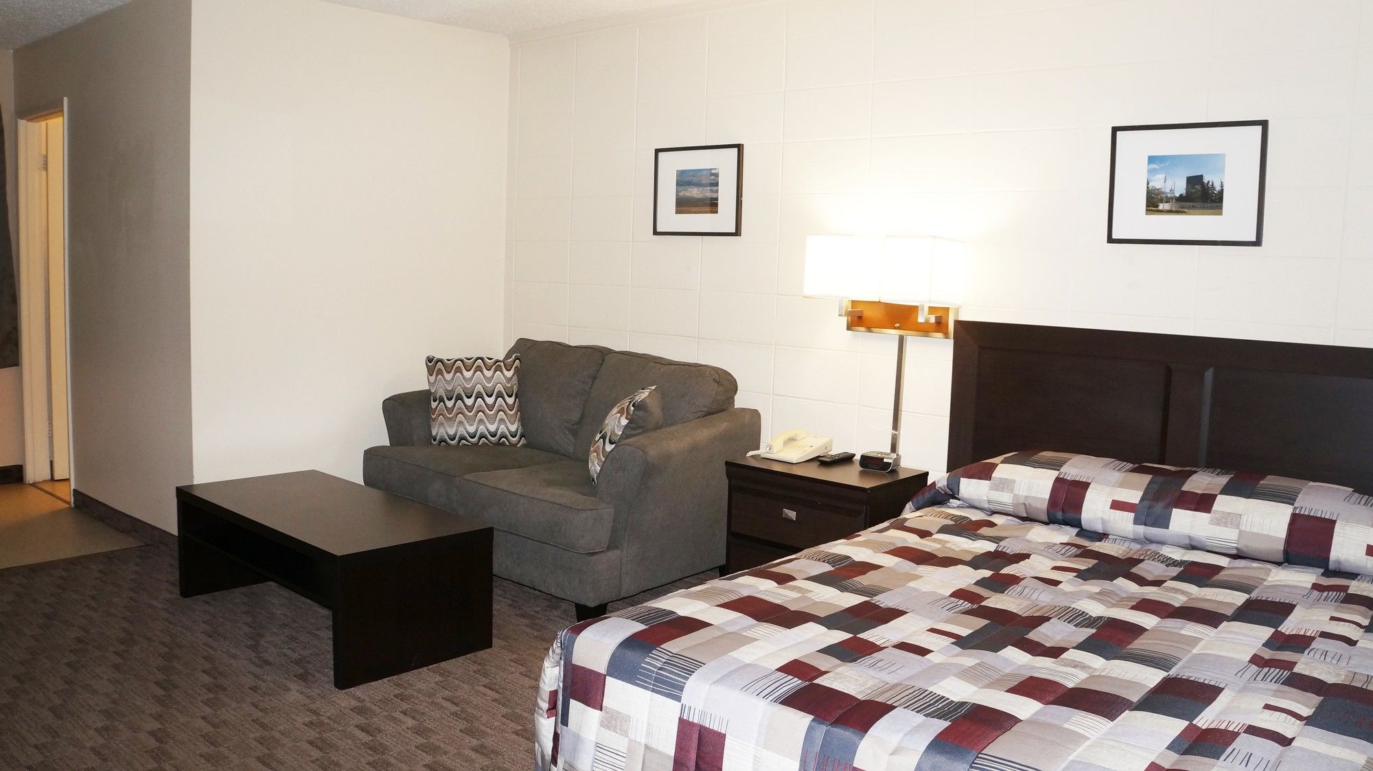Canadian Motor Inn