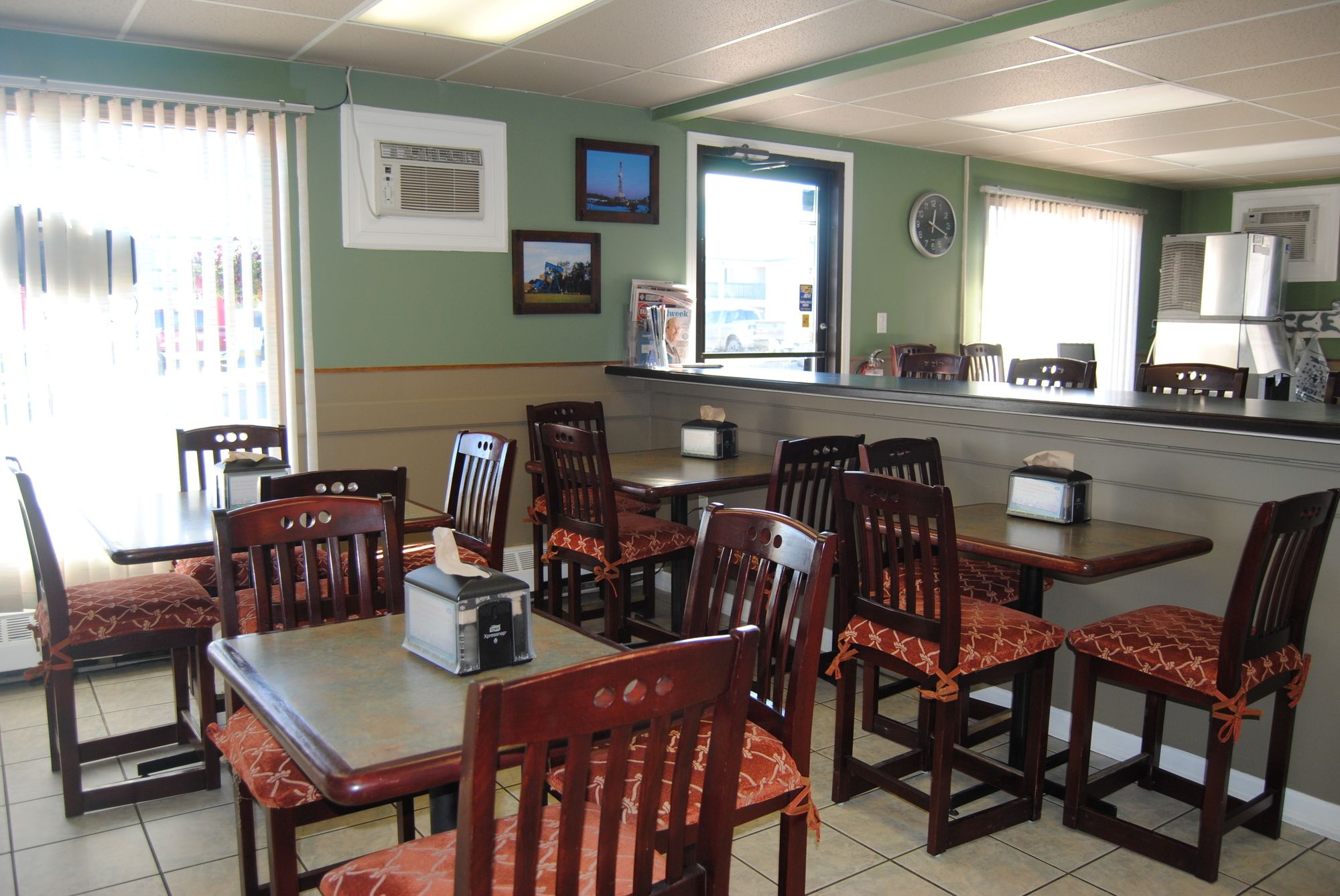 Canadian Motor Inn
