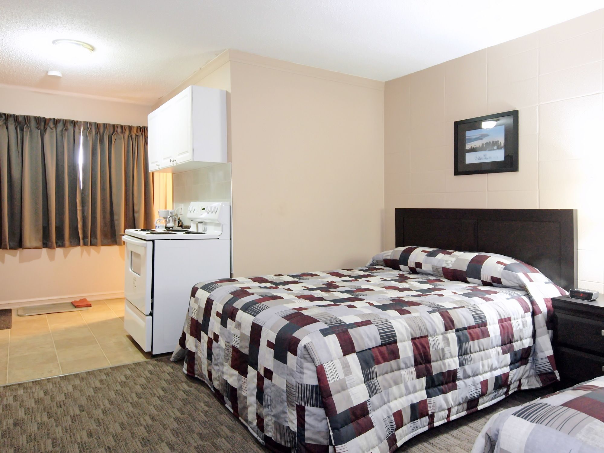 Canadian Motor Inn