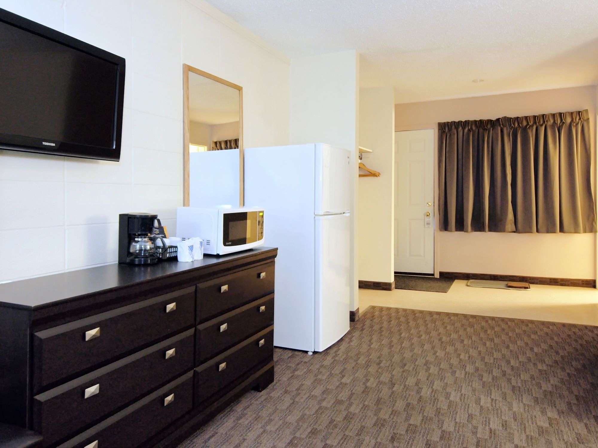 Canadian Motor Inn