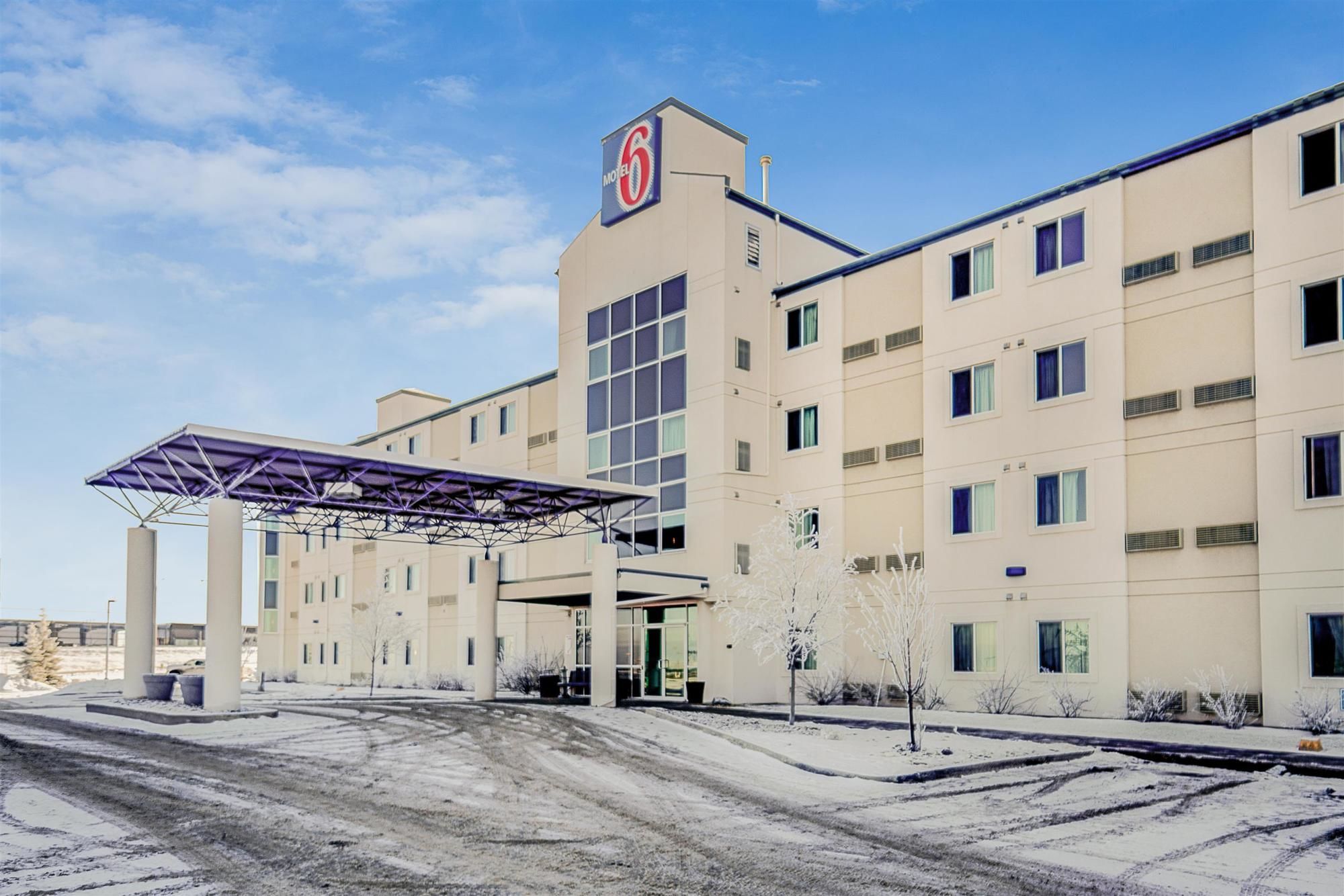 Motel 6 Grande Prairie